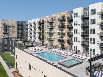 1 BR, 1 BA Apartment 10010 6th Avenue North Unit 323, Minneapolis, MN 55441