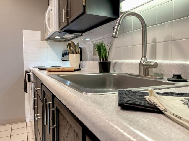1 BR, 1 BA Apartment 1001 N. McKnight Rd. Unit 1021 N1E, Saint Louis, MO 63132