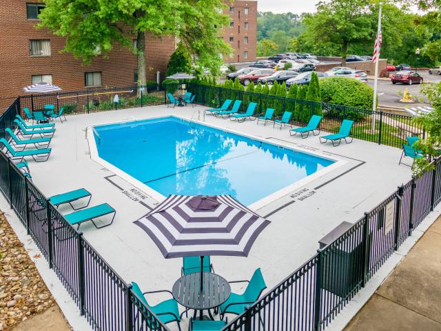 1 BR, 1 BA Apartment 100 Bryn Mawr Court #202 West Unit 515, Pittsburgh, PA 15221