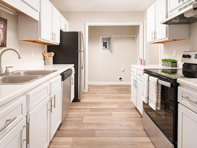 1 BR, 1 BA Apartment 100 Byram Dr Unit 013E, Byram, MS 39272