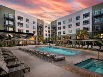 1 BR, 1 BA Apartment 100 S. Zoo Lane Unit 1 654, Santa Ana, CA 92701