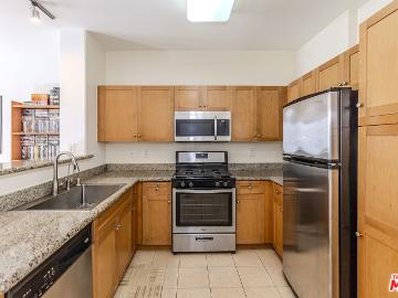 1 BR, 1 BA Apartment 100 South Alameda Street, Los Angeles, CA 90012
