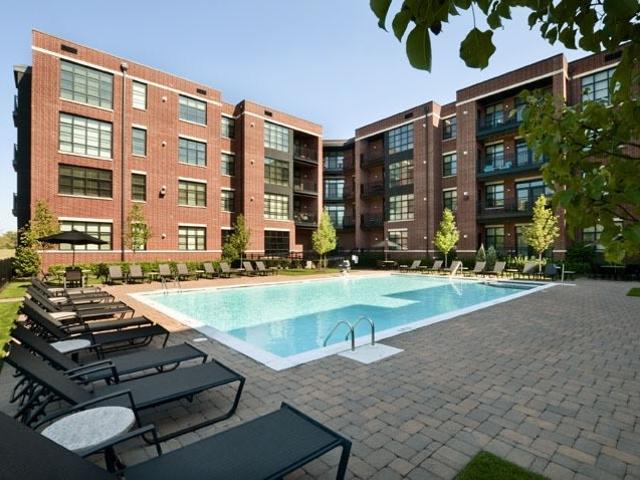 1 BR, 1 BA Apartment 100 Sterling Boulevard Unit SES 1430, Englewood, NJ 07631
