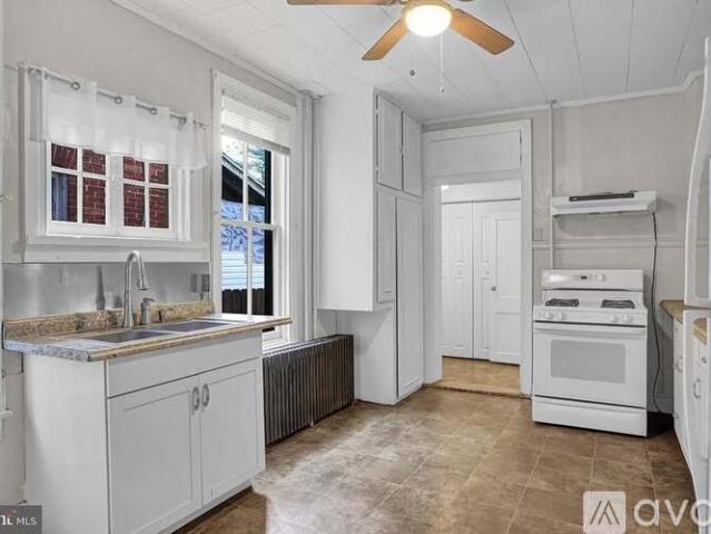 1 BR, 1 BA Apartment 1012 South Pine Street, Unit Ground Floor, York, PA 17403