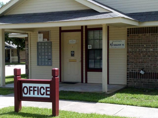 1 BR, 1 BA Apartment 101 Senior Avenue, Carthage, TX 75633