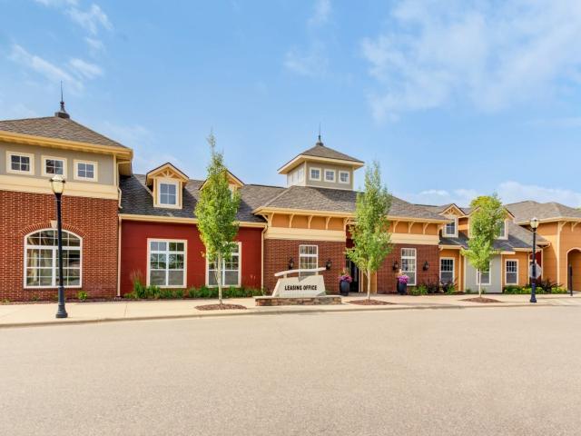 1 BR, 1 BA Apartment 10225 City Walk Drive Unit 138E, Saint Paul, MN 55129