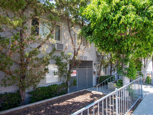 1 BR, 1 BA Apartment 10237 Fernglen Avenue Unit Unit 113, Tujunga, CA 91042