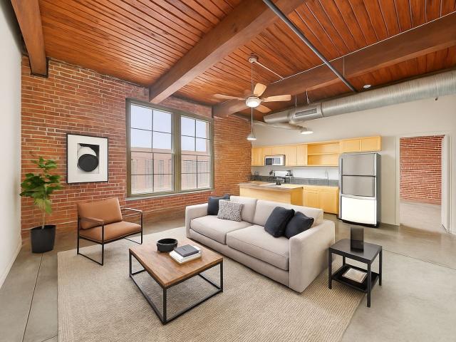 1 BR, 1 BA Apartment 1023 Spruce Street Unit 004, Saint Louis, MO 63102