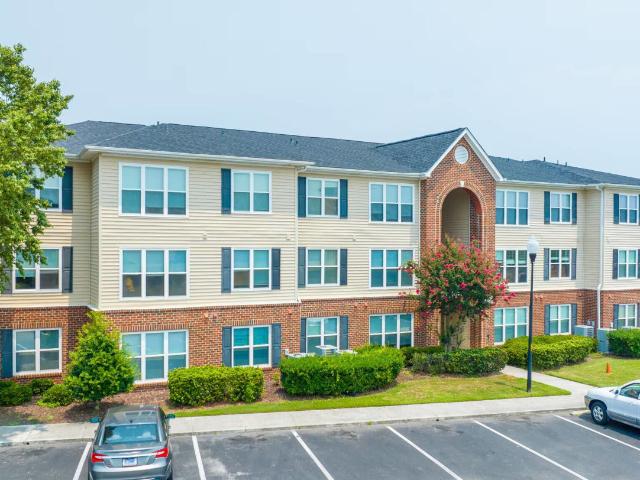 1 BR, 1 BA Apartment 1025 Kensington Dr Unit 33563, Jacksonville, NC 28546