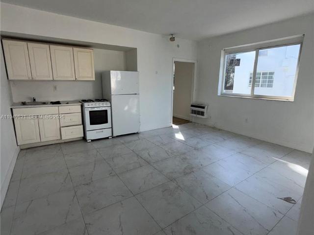 1 BR, 1 BA Apartment 1026 Euclid Avenue, Miami Beach, FL 33139