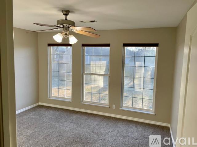 1 BR, 1 BA Apartment 1027 East Dr, Unit Back Room, Bartlesville, OK 74006