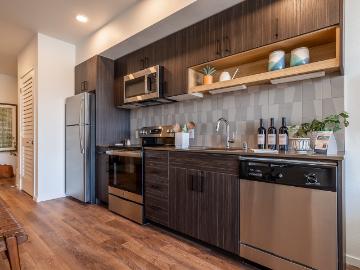 1 BR, 1 BA Apartment 1029 South Jackson Street Unit 332, Seattle, WA 98101