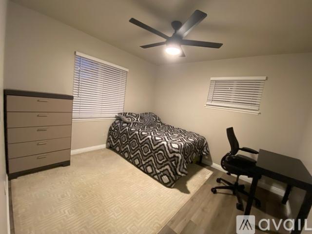 1 BR, 1 BA Apartment 1032 W 125th St, Unit Rm3, Los Angeles, CA 90044