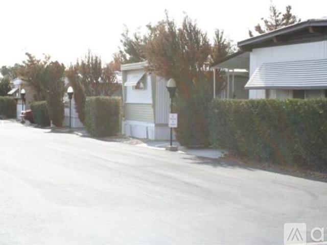 1 BR, 1 BA Apartment 1048 West Rosamond Boulevard, Rosamond, CA 93560