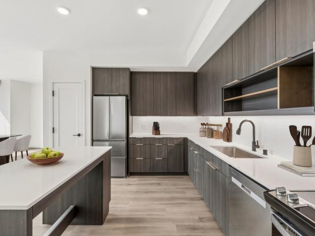 1 BR, 1 BA Apartment 10500 4th Avenue NE Unit 906, Seattle, WA 98125