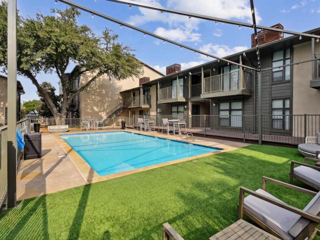 1 BR, 1 BA Apartment 10501 Steppington Drive Unit 112, Dallas, TX 75230