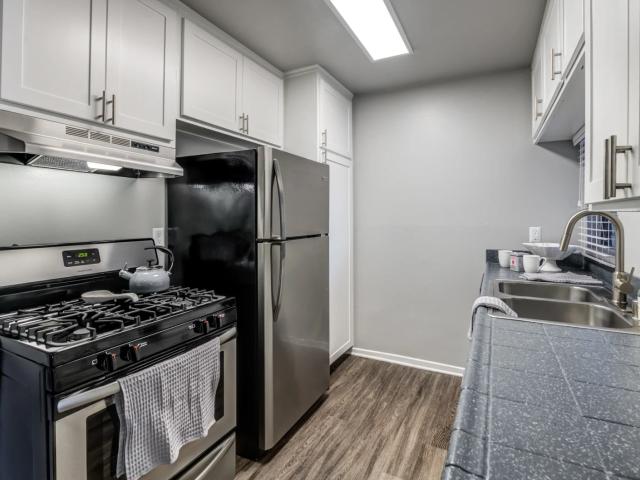 1 BR, 1 BA Apartment 10522 Santa Gertrudes Ave Unit 031, Whittier, CA 90603