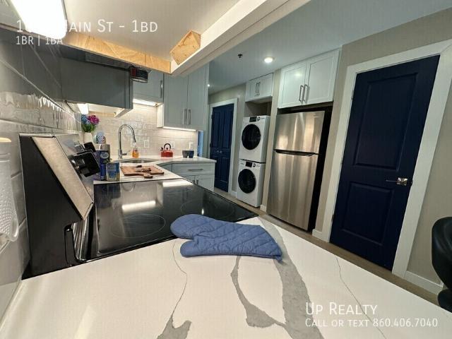 1 BR, 1 BA Apartment 1060 Main St, South Windsor, CT 06074