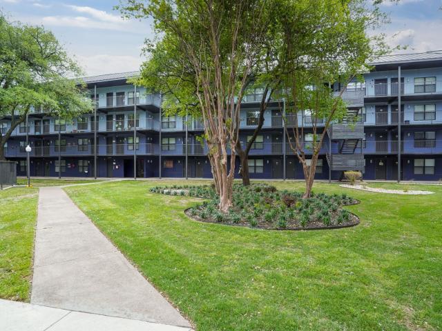 1 BR, 1 BA Apartment 10651 Steppington Drive Unit 3050, Dallas, TX 75230