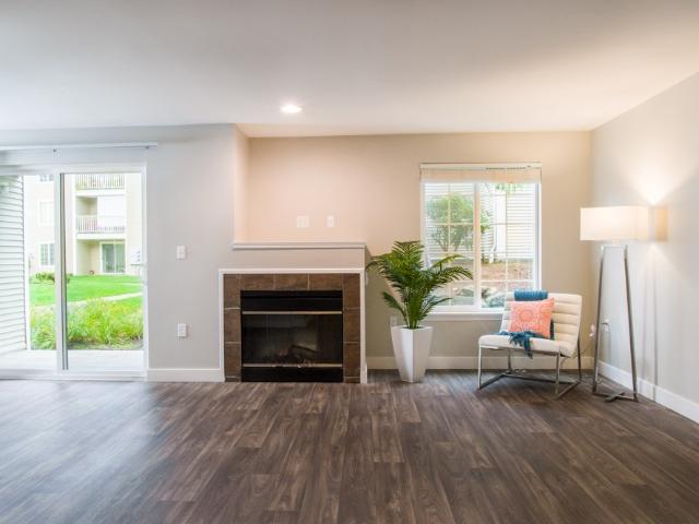 1 BR, 1 BA Apartment 10710 SE 256th St Unit C202, Kent, WA 98030