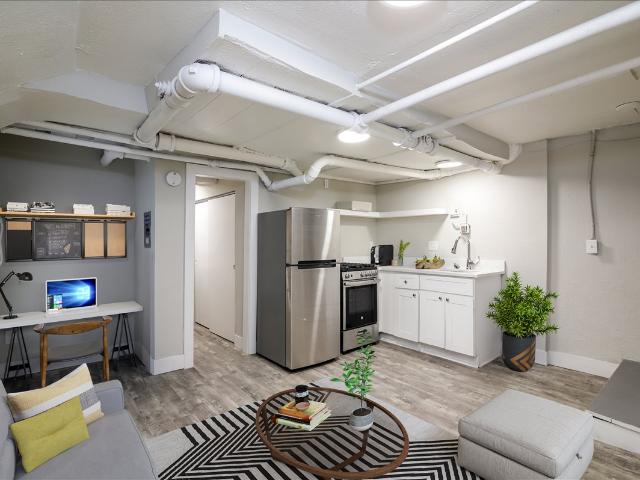 1 BR, 1 BA Apartment 1075 N Clarkson St, Denver, CO 80218