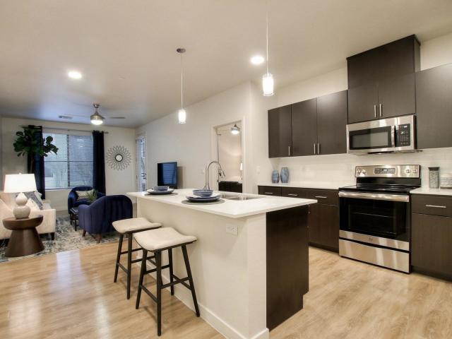1 BR, 1 BA Apartment 10801 North 32nd Street Unit 212, Phoenix, AZ 85028