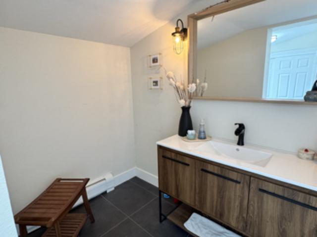 1 BR, 1 BA Apartment 1089 West Stanford Avenue, Unit 2, Englewood, CO 80110