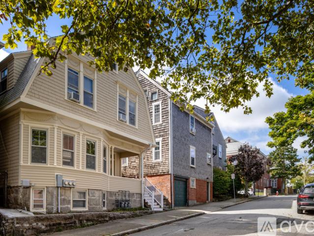 1 BR, 1 BA Apartment 108 School St, Unit 1, New Bedford, MA 02740
