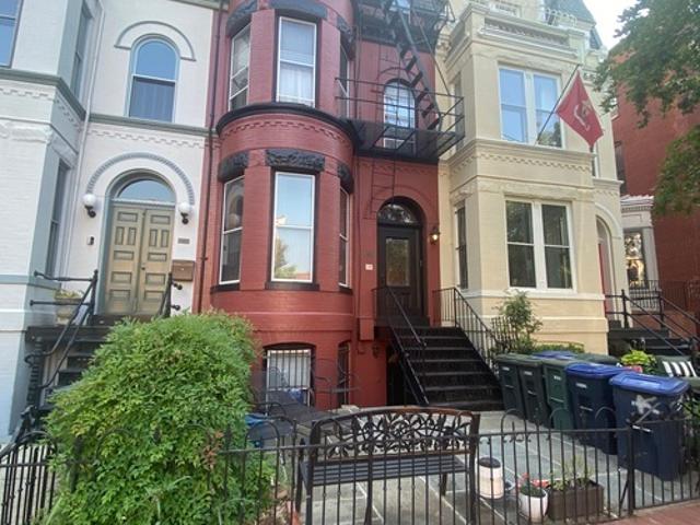 1 BR, 1 BA Apartment 109 5th Street Southeast, Unit Unit A, Washington, DC 20003