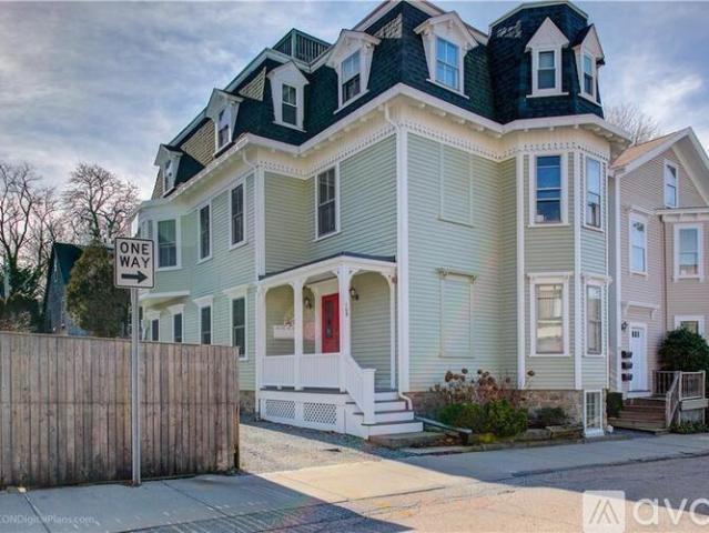 1 BR, 1 BA Apartment 109 Church Street Unit 4, Unit 4, Newport, RI 02840