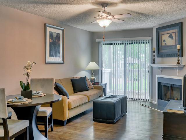 1 BR, 1 BA Apartment 10 Alexander Drive Unit 33123, Asheville, NC 28801