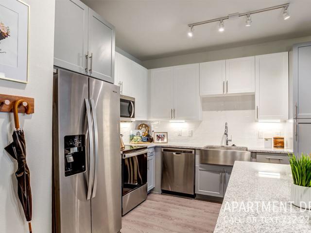 1 BR, 1 BA Apartment 10 Cobia DrÂ, Katy, TX 77494