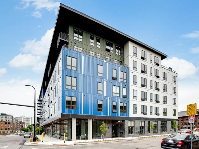 1 BR, 1 BA Apartment 10 E 18th St Unit E406, Minneapolis, MN 55403