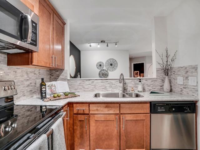 1 BR, 1 BA Apartment 10 Lincoln Meadows Drive Unit 3623, Schaumburg, IL 60173