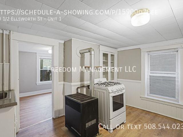 1 BR, 1 BA Apartment 10 1/2 Ellsworth St, Worcester, MA 01610