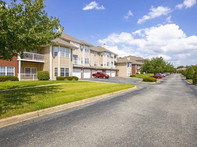 1 BR, 1 BA Apartment 11000 Indian Legends Drive Unit 07 302, Louisville, KY 40241