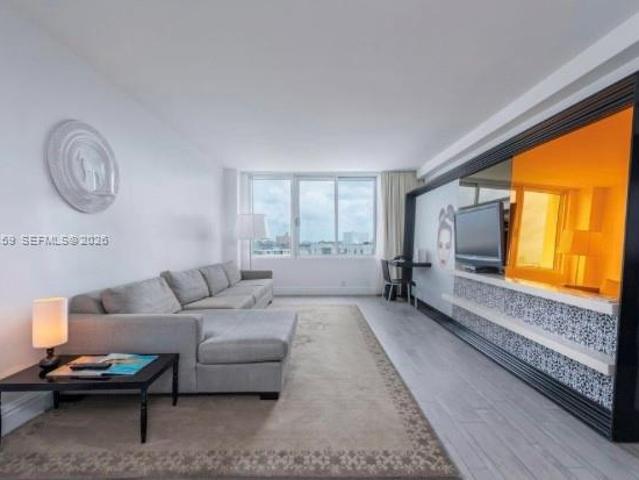 1 BR, 1 BA Apartment 1100 West Avenue, Miami Beach, FL 33139