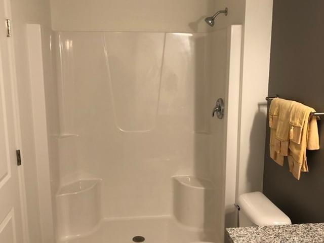 1 BR, 1 BA Apartment 1106 Ridge Creek Cir, Unit 101, Waukesha, WI 53186