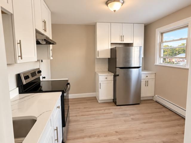 1 BR, 1 BA Apartment 110 Railroad Ave, Unit 8, Hammonton, NJ 08037