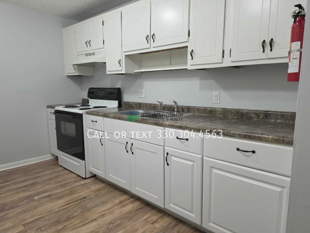 1 BR, 1 BA Apartment 1111 N Elm St, Orrville, OH 44667