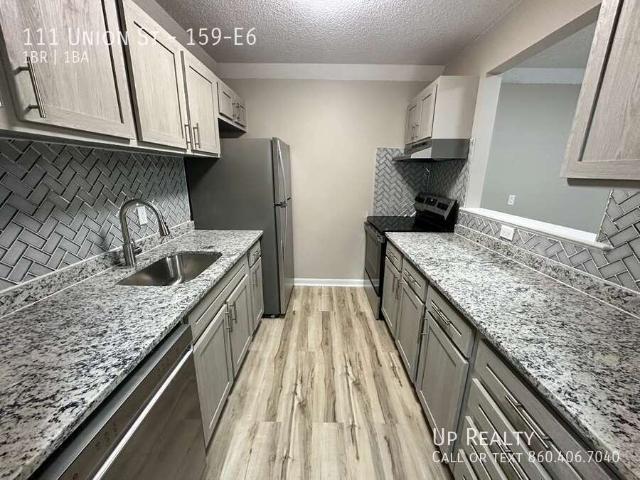 1 BR, 1 BA Apartment 111 Union St, Bristol, CT 06010