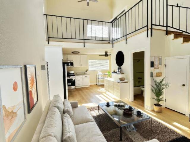 1 BR, 1 BA Apartment 11231 Otsego Street Unit 316, North Hollywood, CA 91601