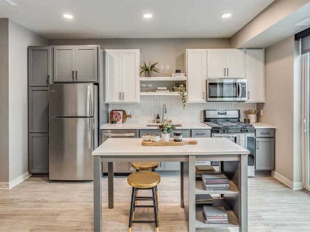 1 BR, 1 BA Apartment 1125 Lagoon Avenue Unit 405, Minneapolis, MN 55408