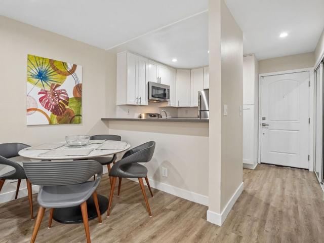 1 BR, 1 BA Apartment 11265 Morrison Street Unit 65 302, North Hollywood, CA 91601