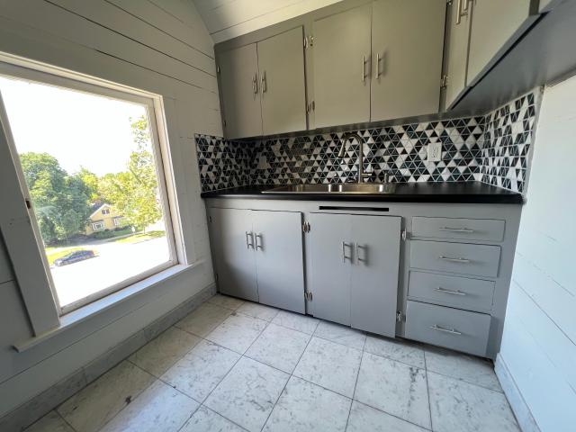 1 BR, 1 BA Apartment 1127 E South Temple, Salt Lake City, UT 84102