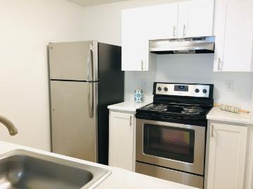 1 BR, 1 BA Apartment 11300 3rd Avenue Northeast Unit 332, Seattle, WA 98125