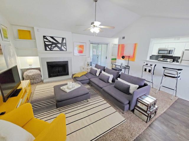 1 BR, 1 BA Apartment 1130 Bear Creek Pkwy Unit 910, Euless, TX 76039