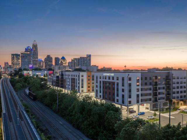 1 BR, 1 BA Apartment 1130 N. College Street Unit 348, Charlotte, NC 28206