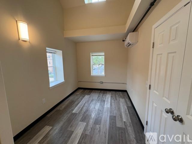 2 BR, 1 BA Apartment 114 W Chestnut St, Unit 2B, Lancaster, PA 17603
