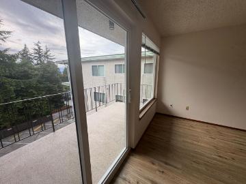 1 BR, 1 BA Apartment 11541 Greenwood Avenue North Unit 205, Seattle, WA 98133